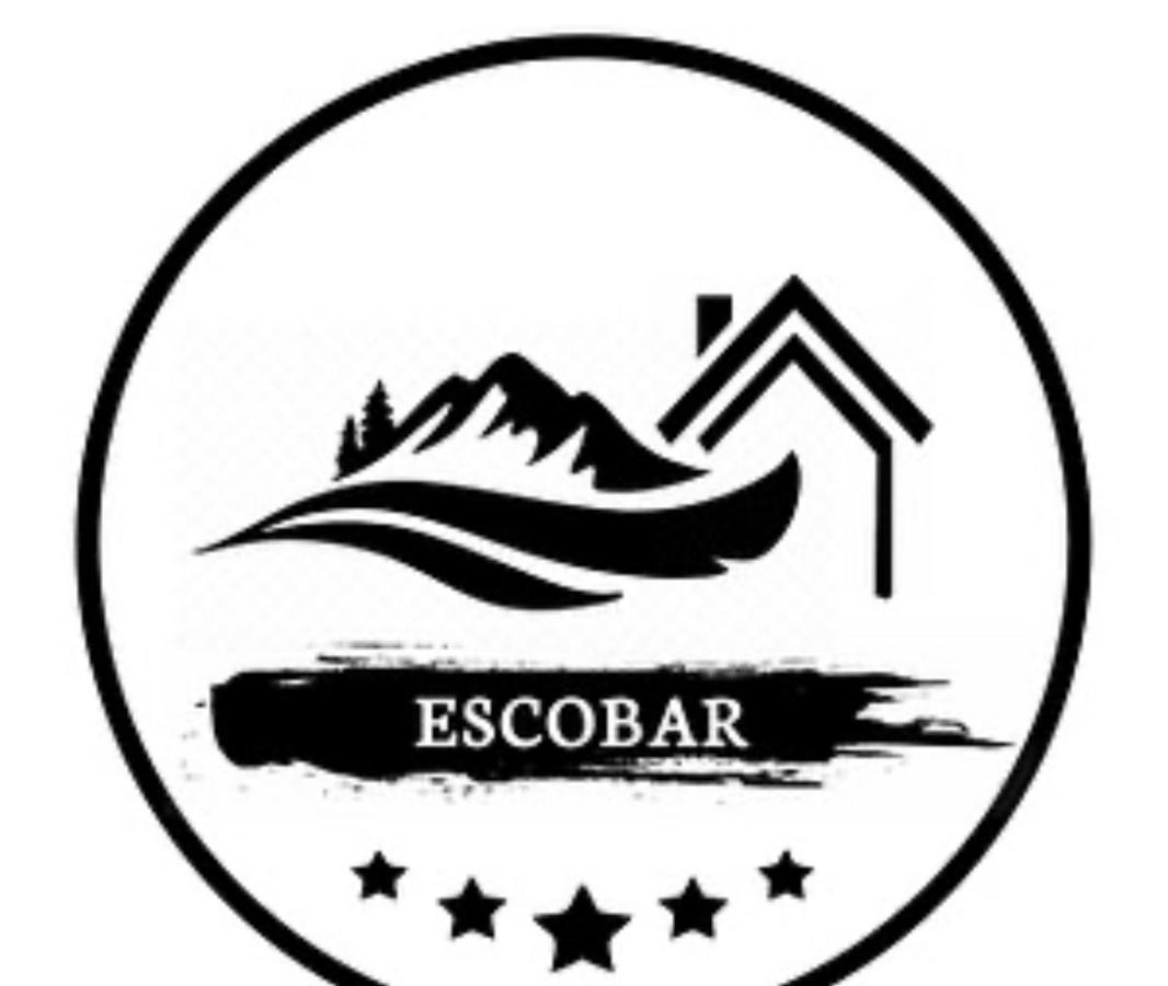 Escobars Backpackers Hostel Riga Buitenkant foto